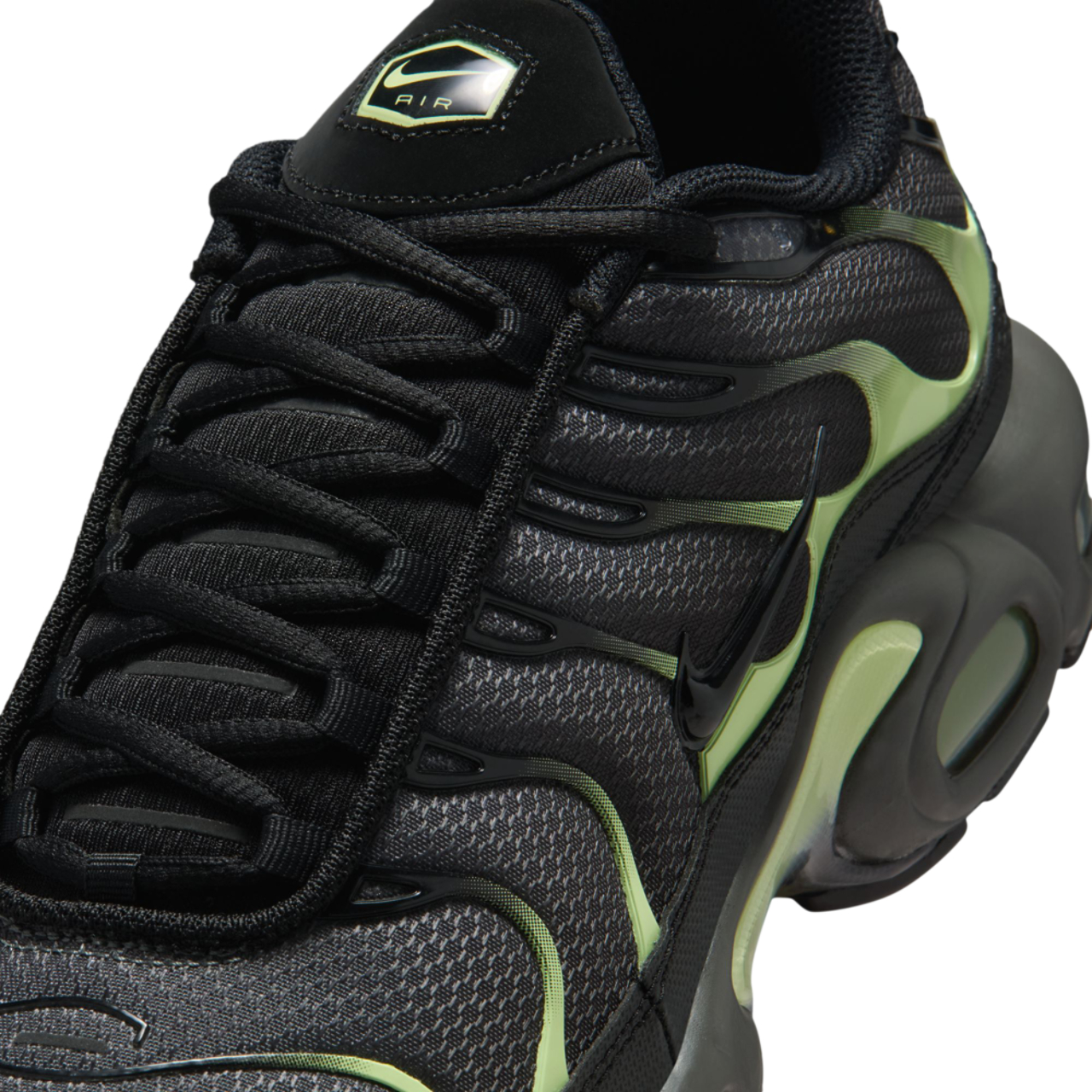 Nike Tuned 1 Image 8 of 8. Tap to open photo gallery.