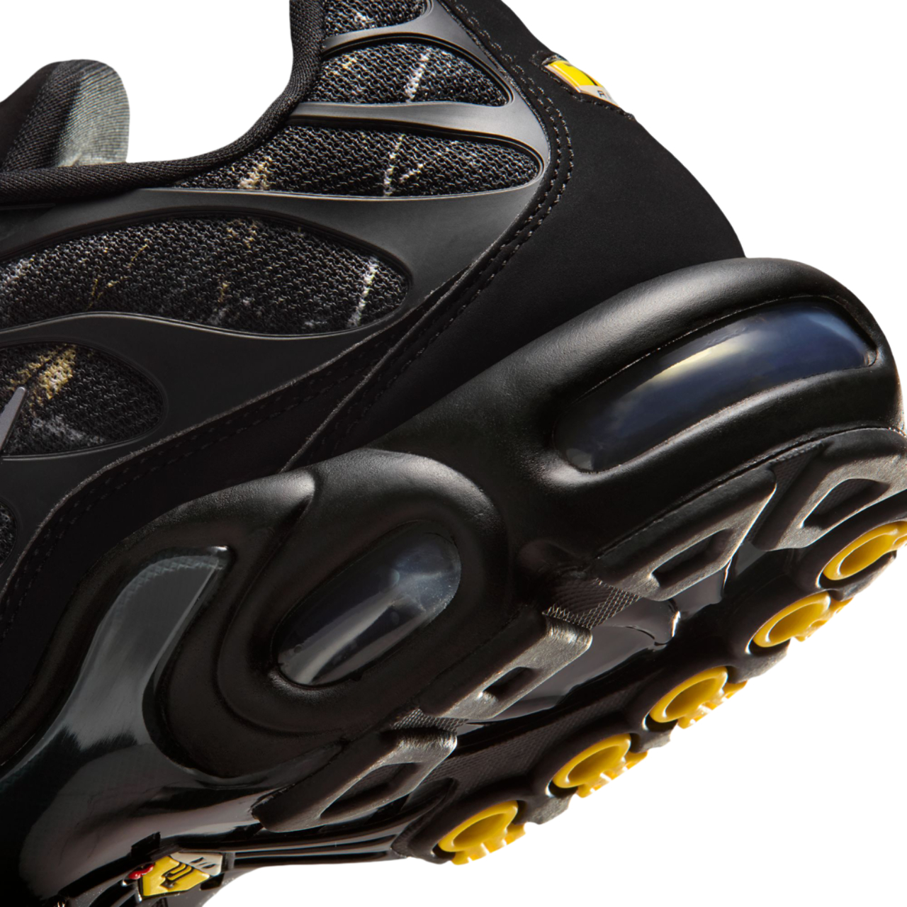 Nike Tuned 1 Image 7 of 8. Tap to open photo gallery.