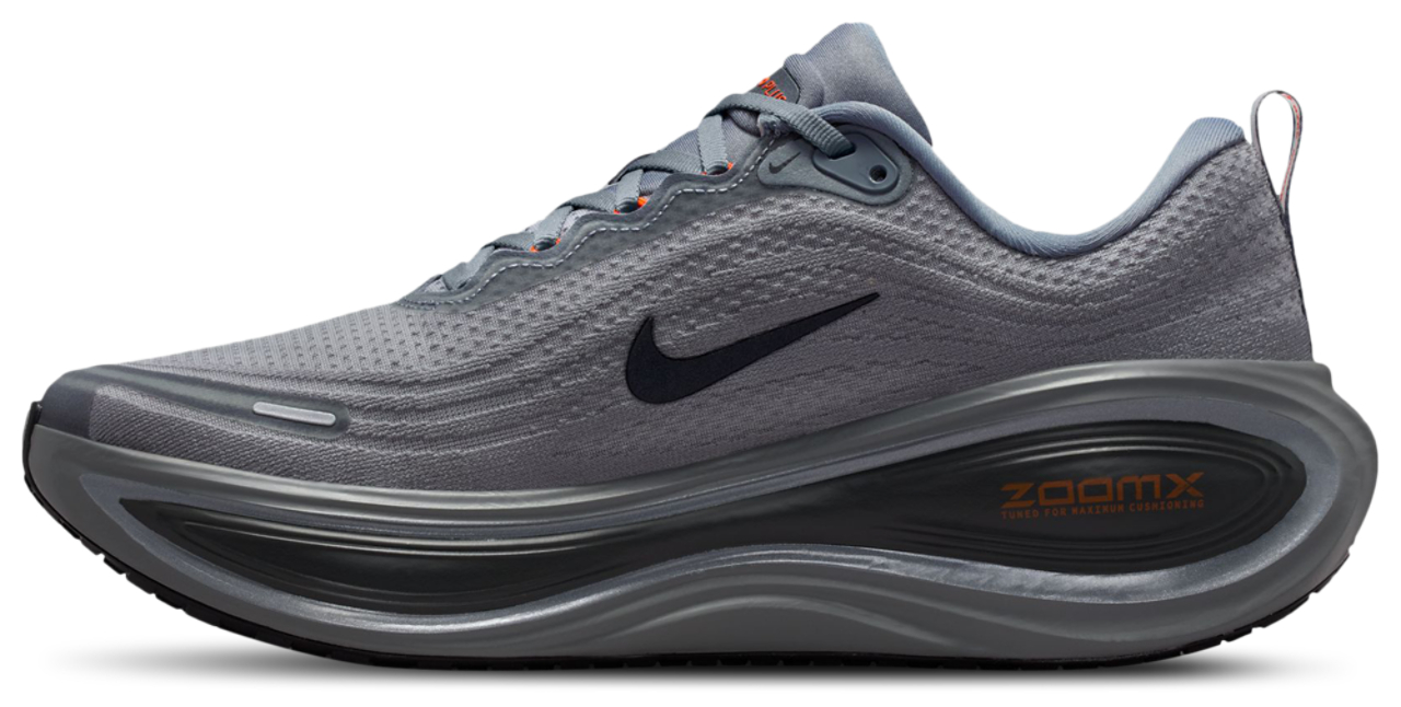 Nike Vomero Plus Image 4 of 8. Tap to open photo gallery.