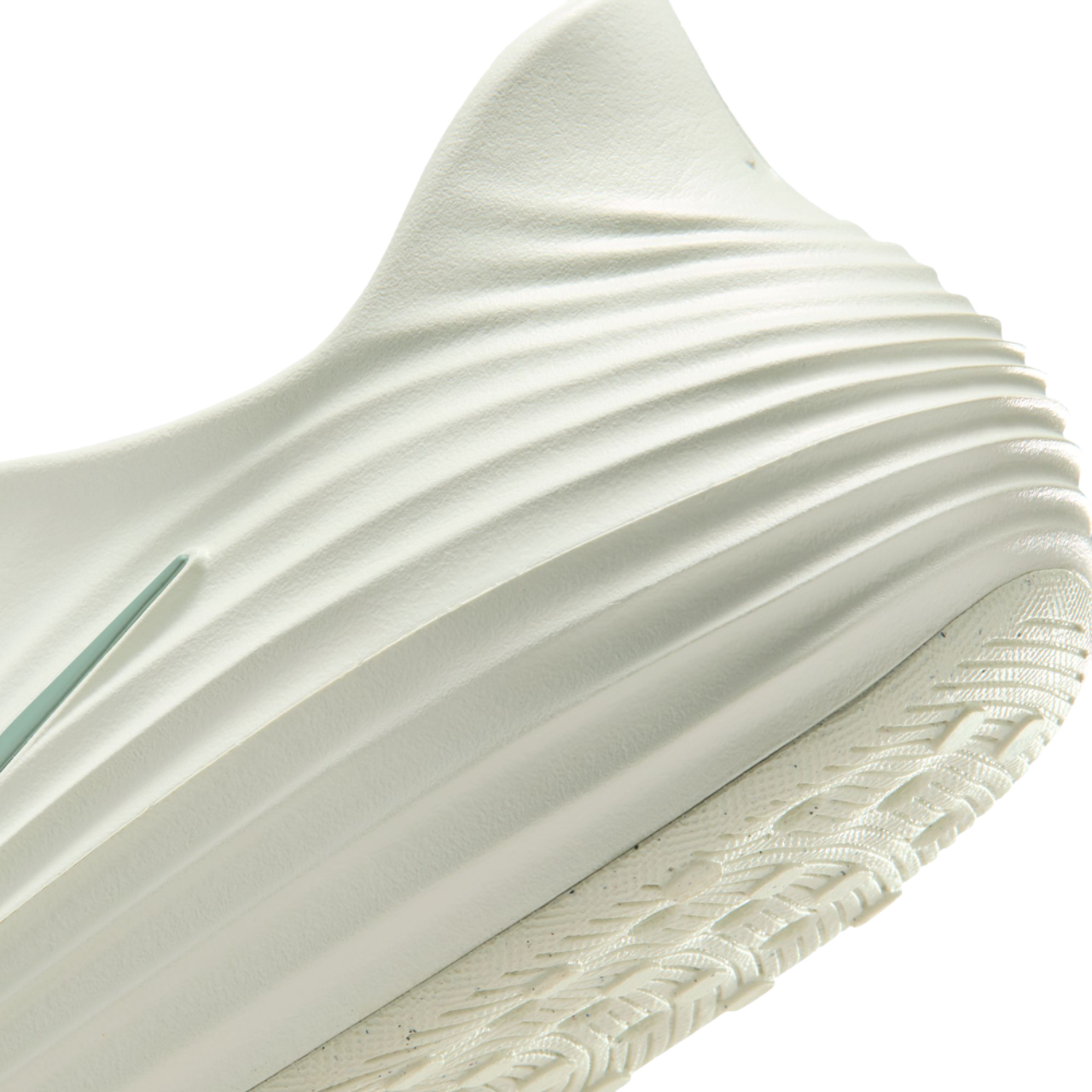 Nike ReactX Rejuven8 Image 7 of 8. Tap to open photo gallery.