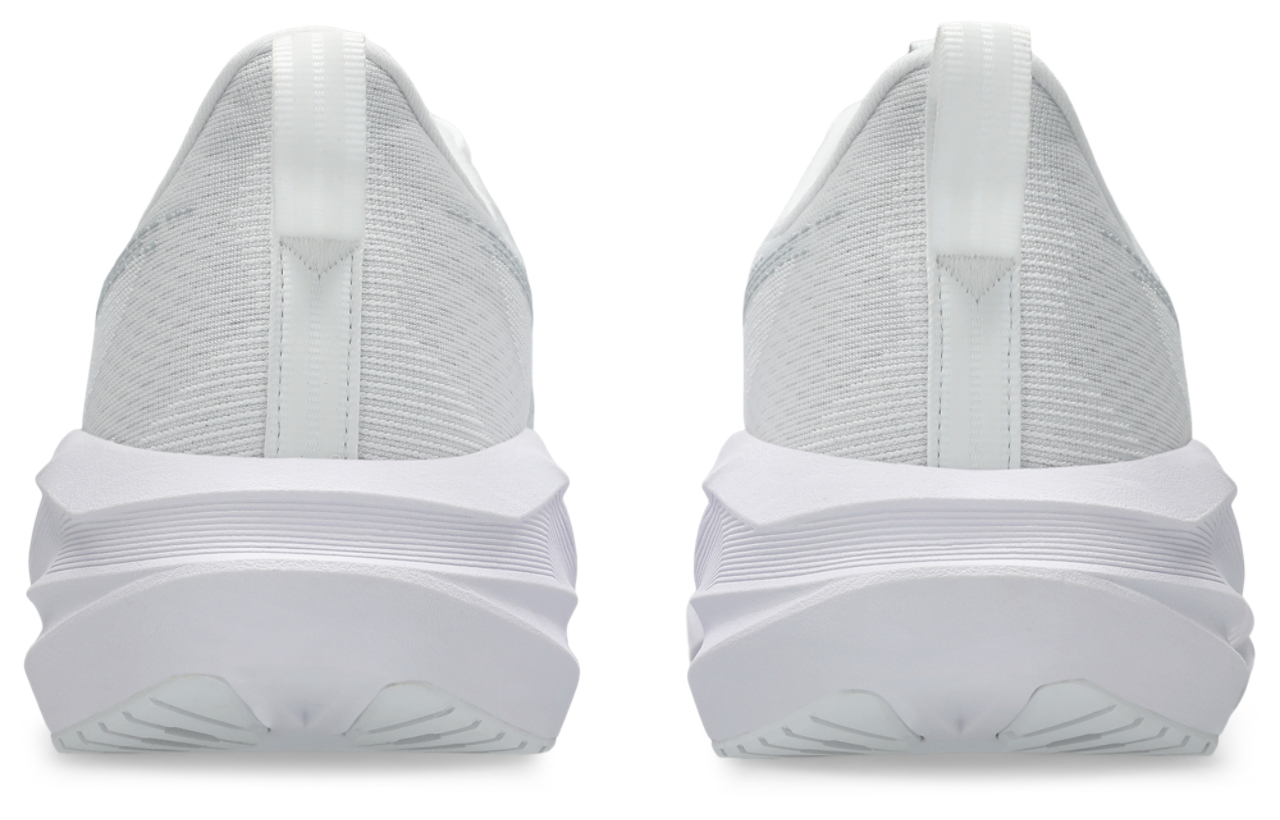 Asics Novablast 5 Image 3 of 7. Tap to open photo gallery.