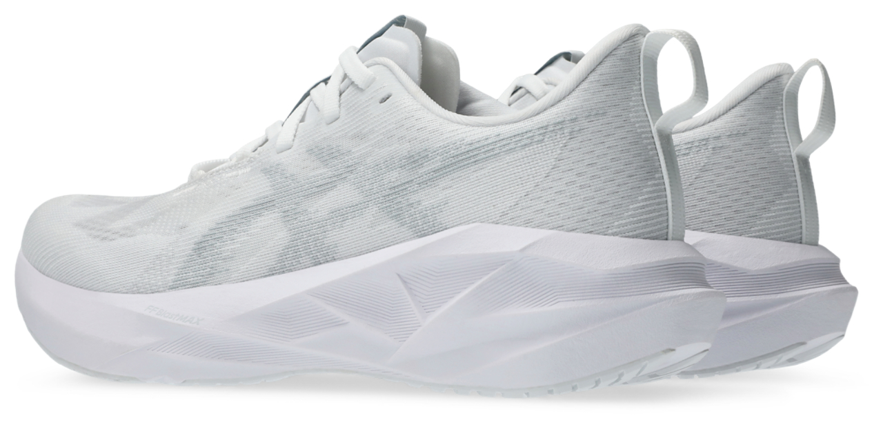 Asics Novablast 5 Image 4 of 7. Tap to open photo gallery.