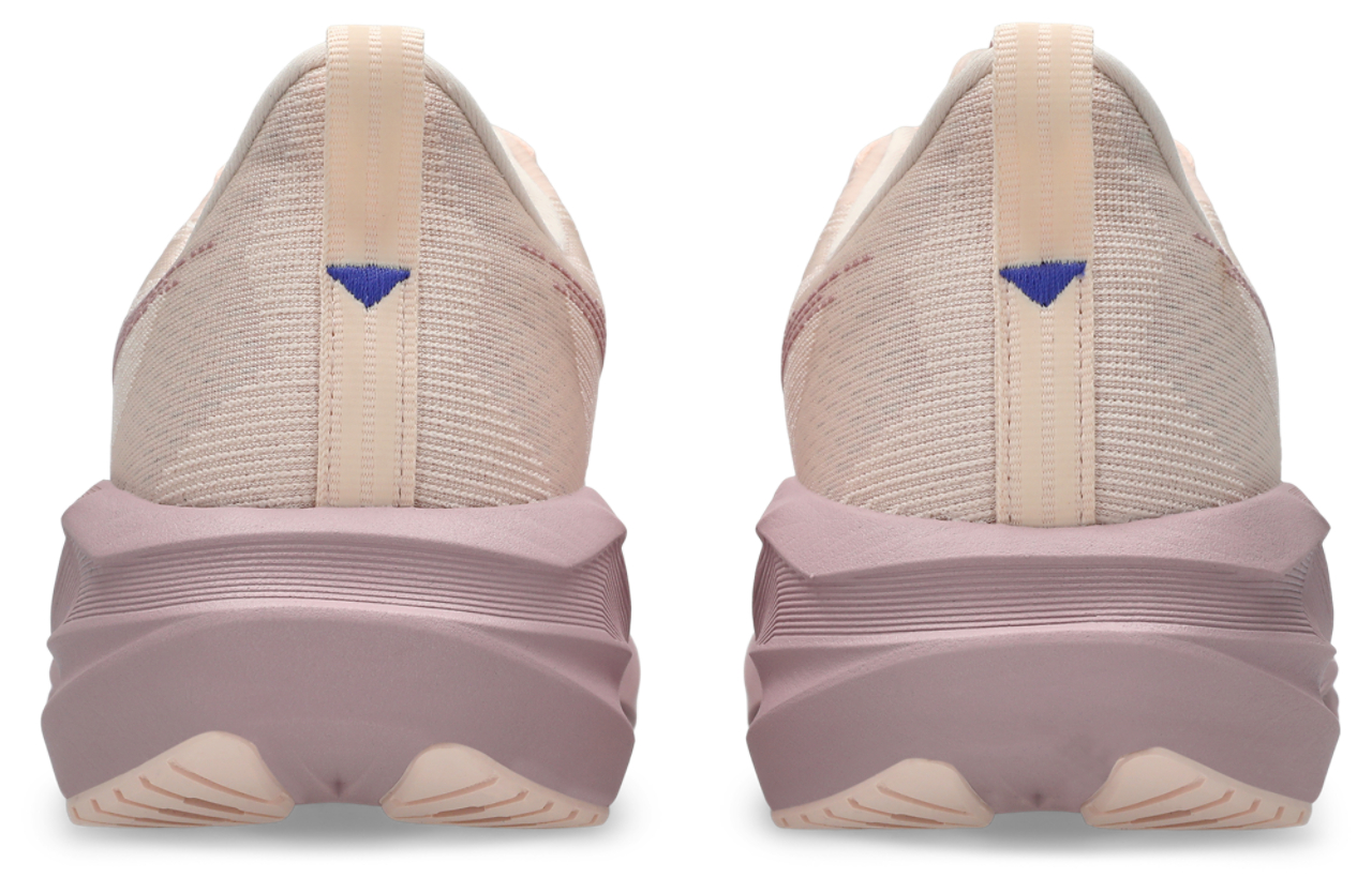 Asics Novablast 5 Image 3 of 7. Tap to open photo gallery.