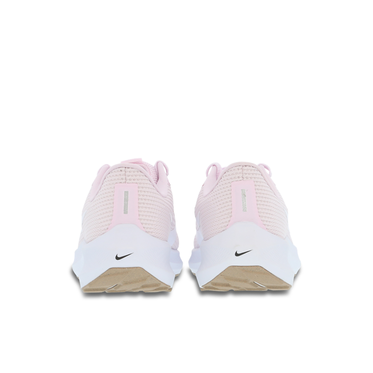 Nike Pegasus 40 Image 3 of 8. Tap to open photo gallery.
