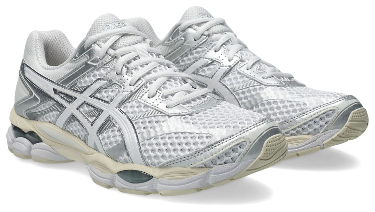 Asics GEL-CUMULUS 16 Image 2 of 6. Tap to open photo gallery.