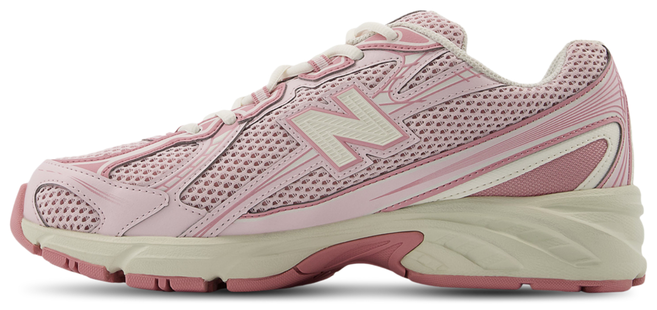 New Balance 740 Image 4 of 6. Tap to open photo gallery.