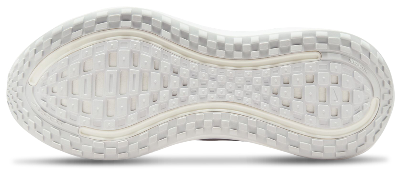 Nike Vomero Plus Image 6 of 8. Tap to open photo gallery.