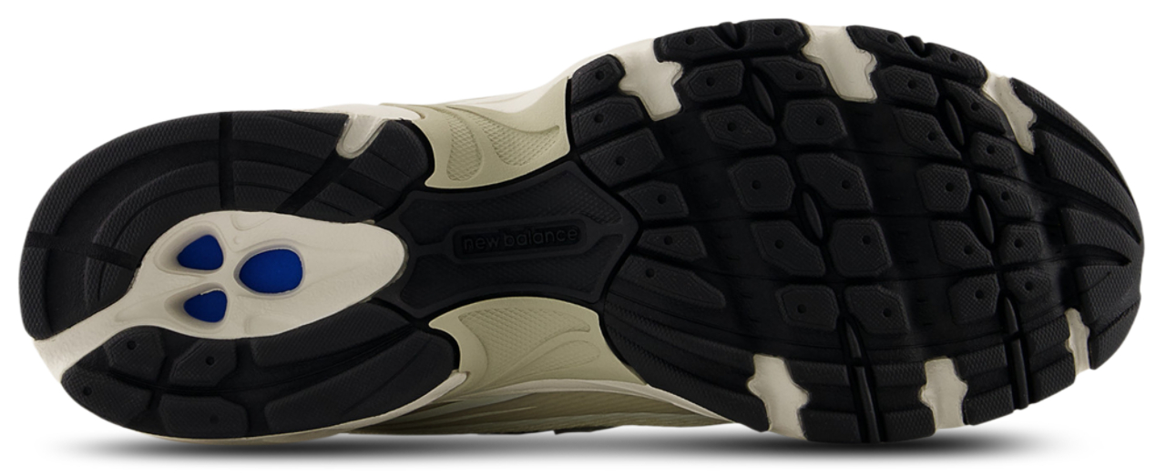 New Balance 740 Image 6 of 6. Tap to open photo gallery.