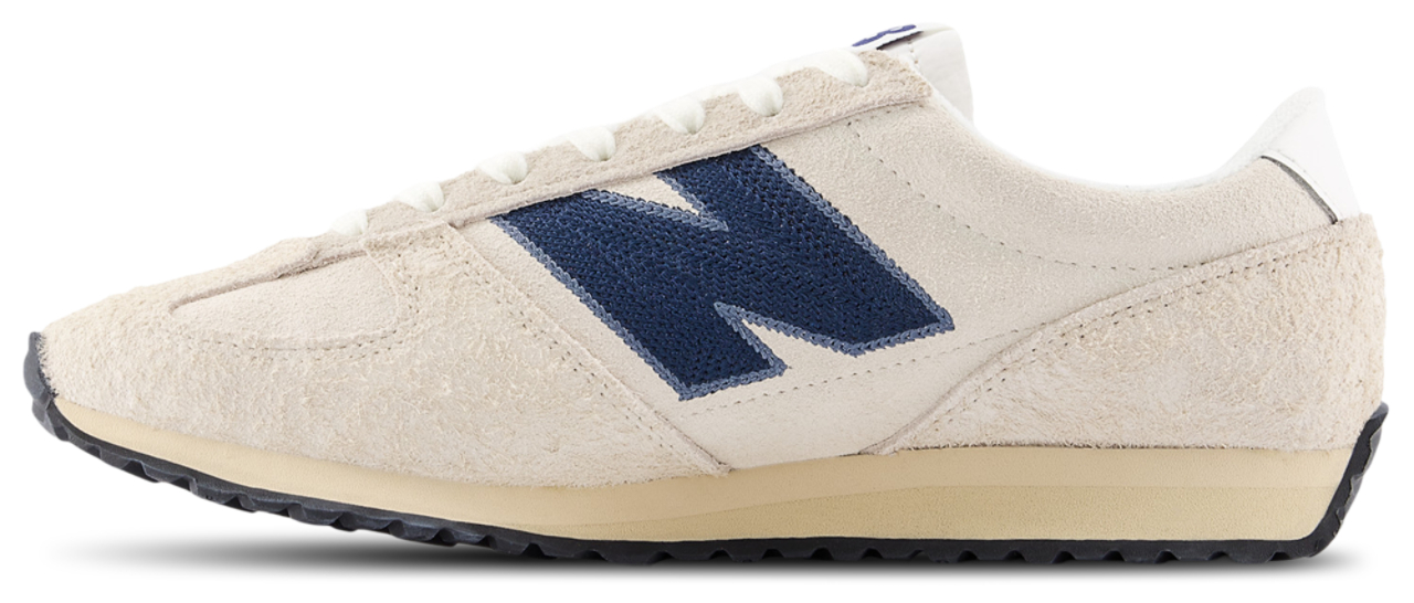 New Balance 471 Image 6 of 8. Tap to open photo gallery.