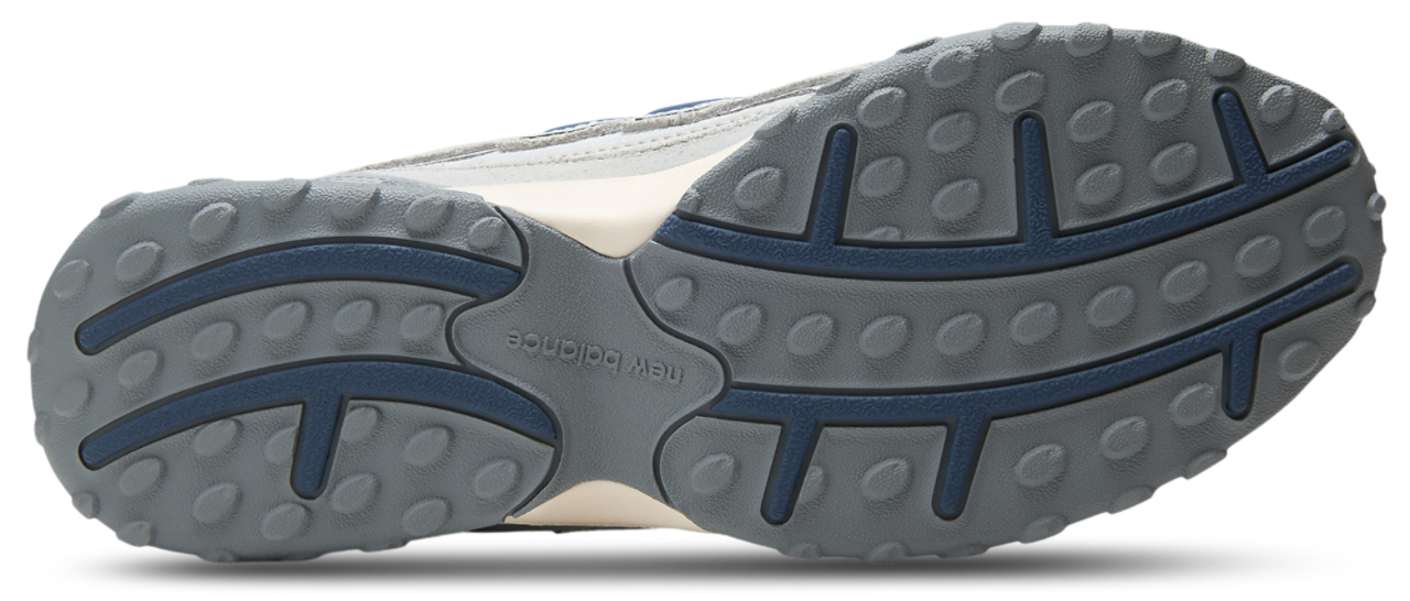 New Balance 204L Image 6 of 7. Tap to open photo gallery.
