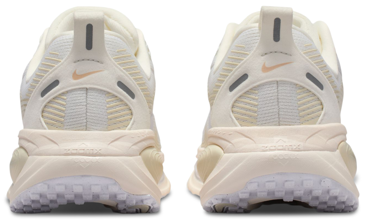 Nike Vomero 18 Image 3 of 8. Tap to open photo gallery.