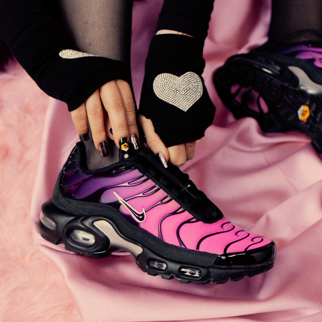 Nike Tuned 1 Image 2 of 8. Tap to open photo gallery.