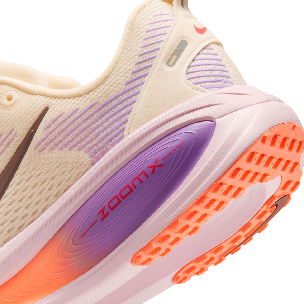 Nike Vomero 18 Image 8 of 8. Tap to open photo gallery.