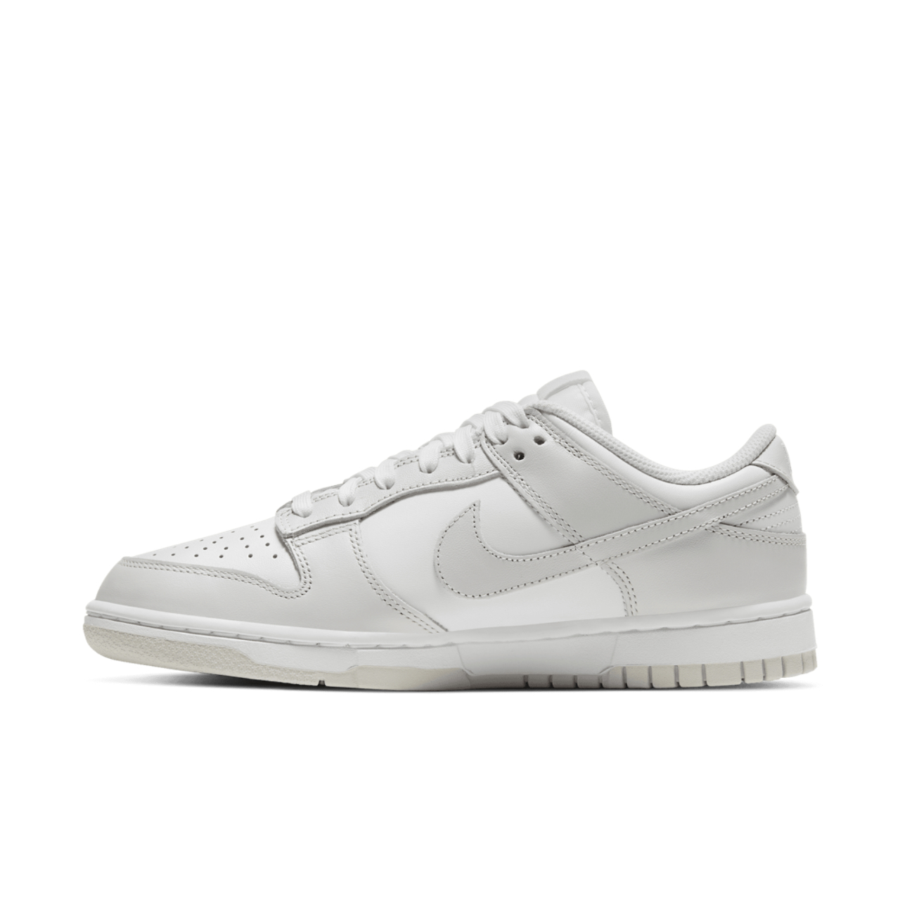 Nike Dunk Low Image 4 of 8. Tap to open photo gallery.