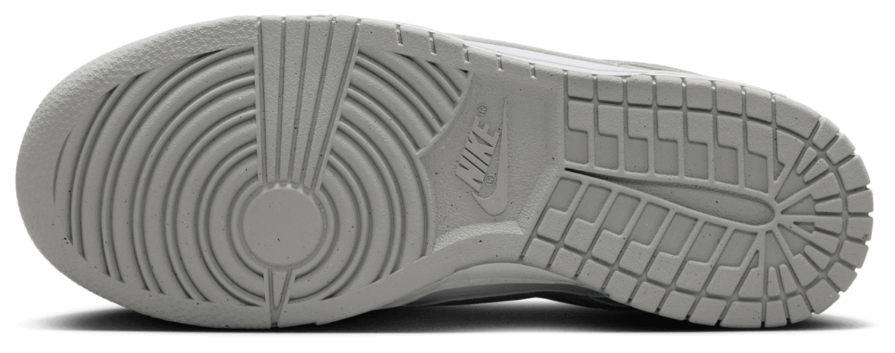 Nike Dunk Low Image 6 of 8. Tap to open photo gallery.