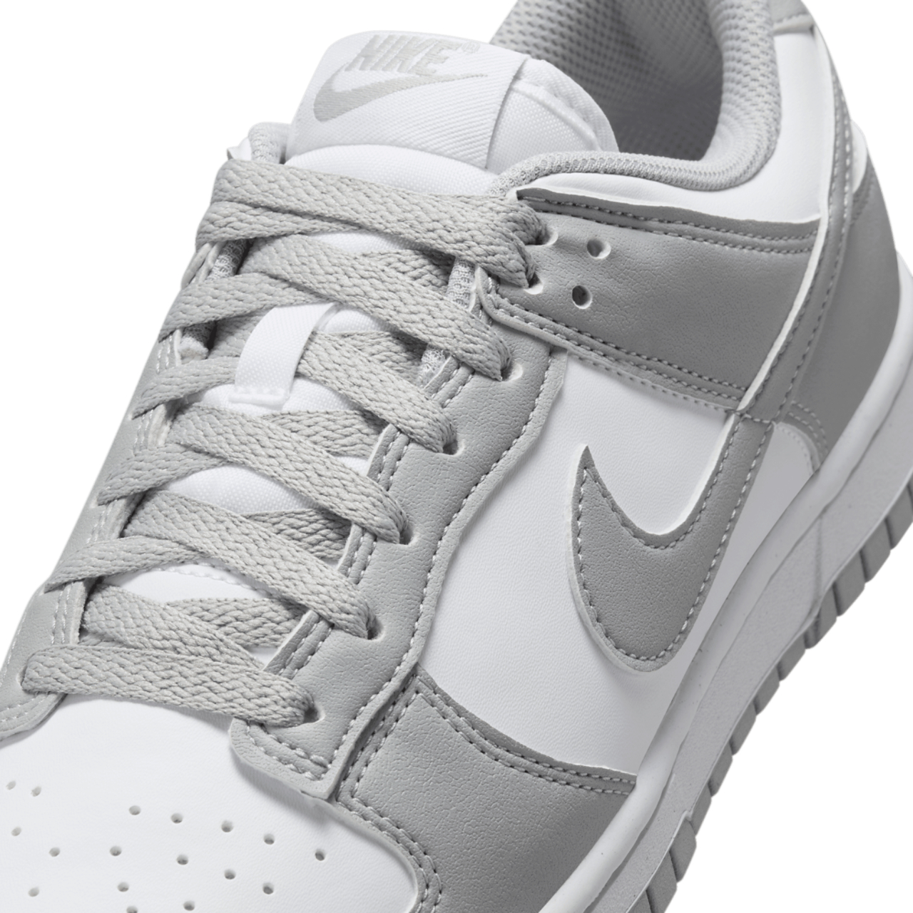 Nike Dunk Low Image 7 of 8. Tap to open photo gallery.