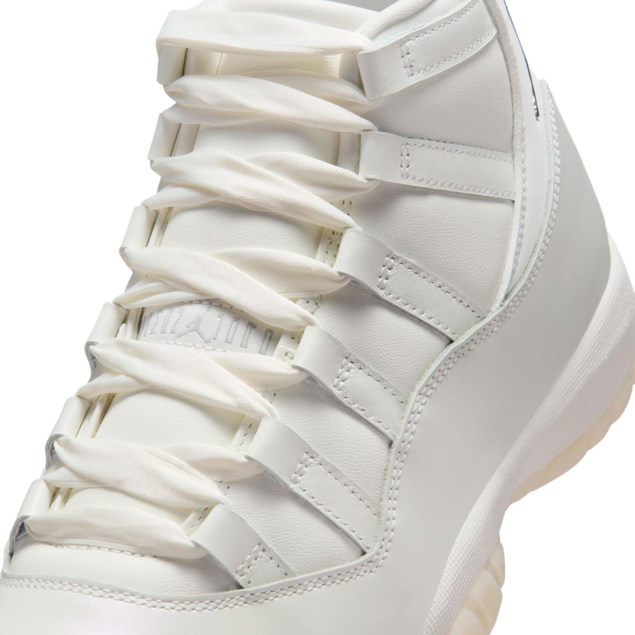 Jordan 11 Retro Image 8 of 9. Tap to open photo gallery.