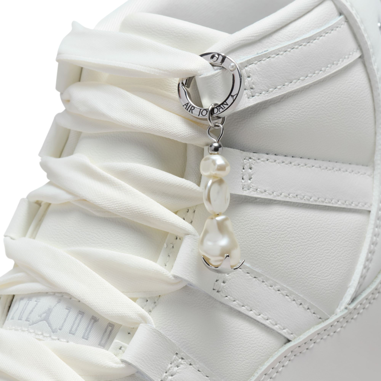 Jordan 11 Retro Image 9 of 9. Tap to open photo gallery.