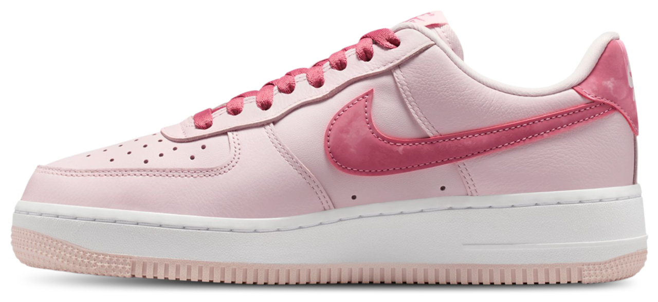 Nike Air Force 1 Image 4 of 9. Tap to open photo gallery.