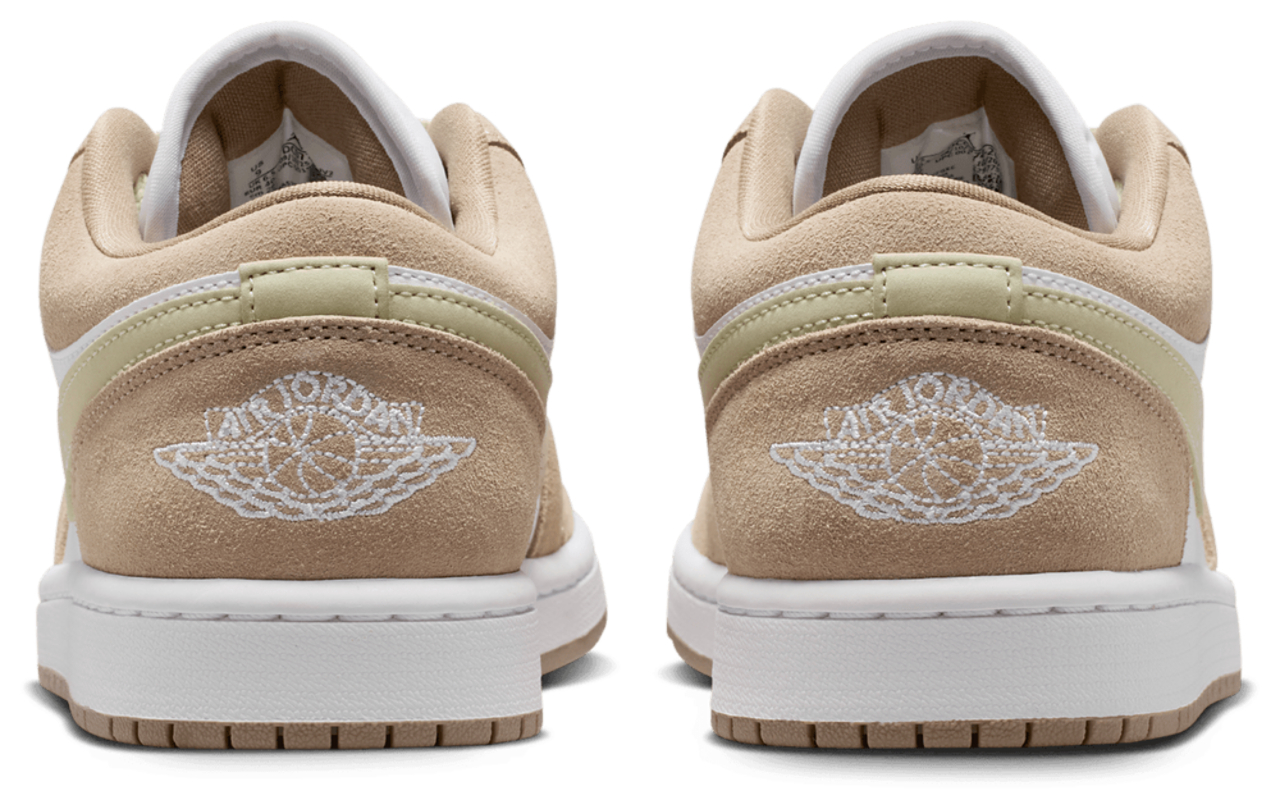 Jordan Air Jordan 1 Image 3 of 8. Tap to open photo gallery.