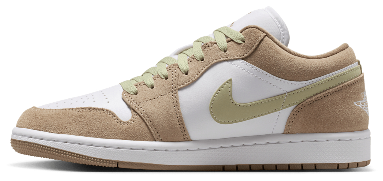 Jordan Air Jordan 1 Image 4 of 8. Tap to open photo gallery.