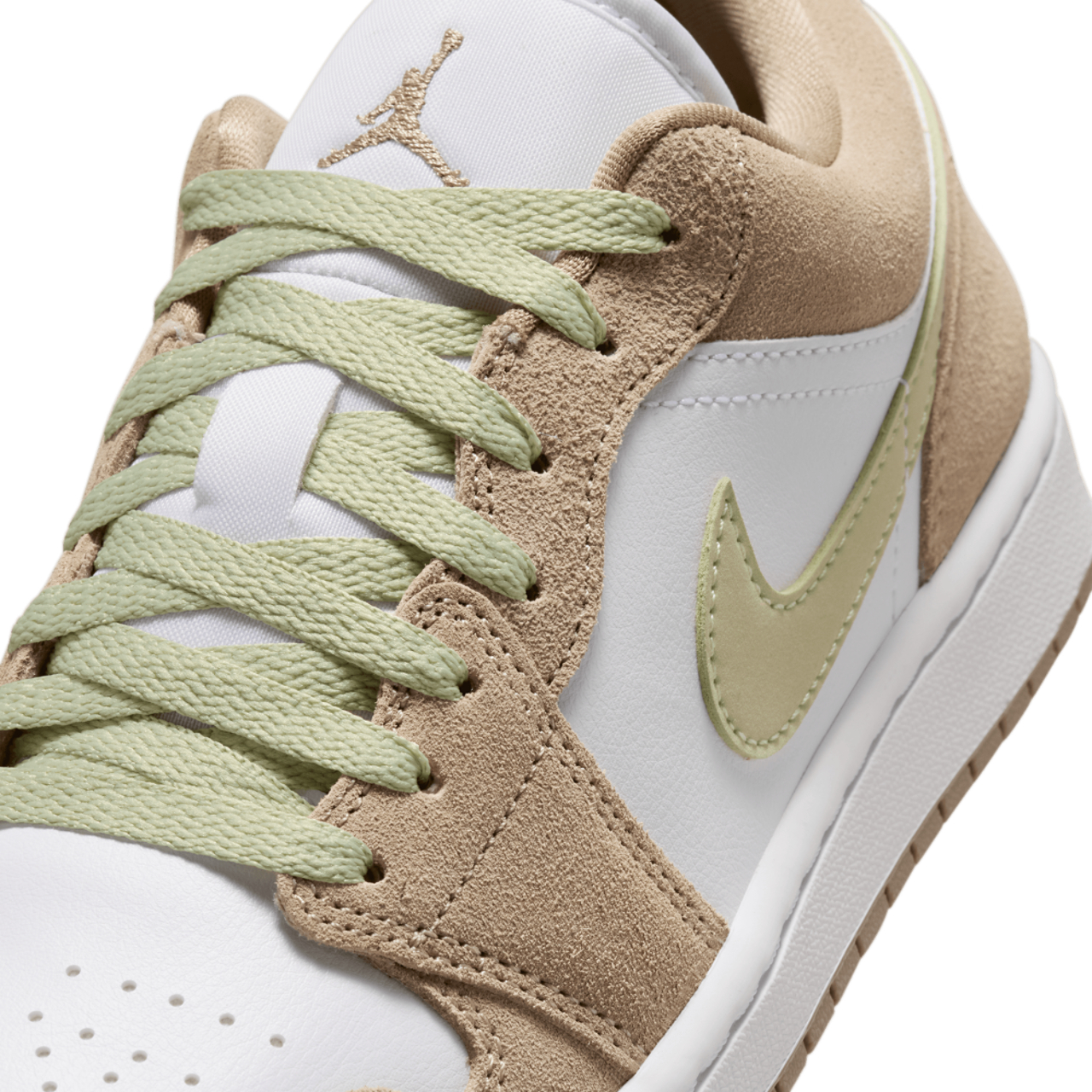 Jordan Air Jordan 1 Image 7 of 8. Tap to open photo gallery.