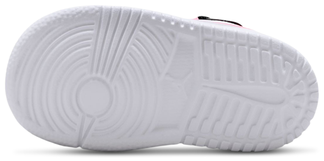 Jordan 1 Low Image 6 of 8. Tap to open photo gallery.