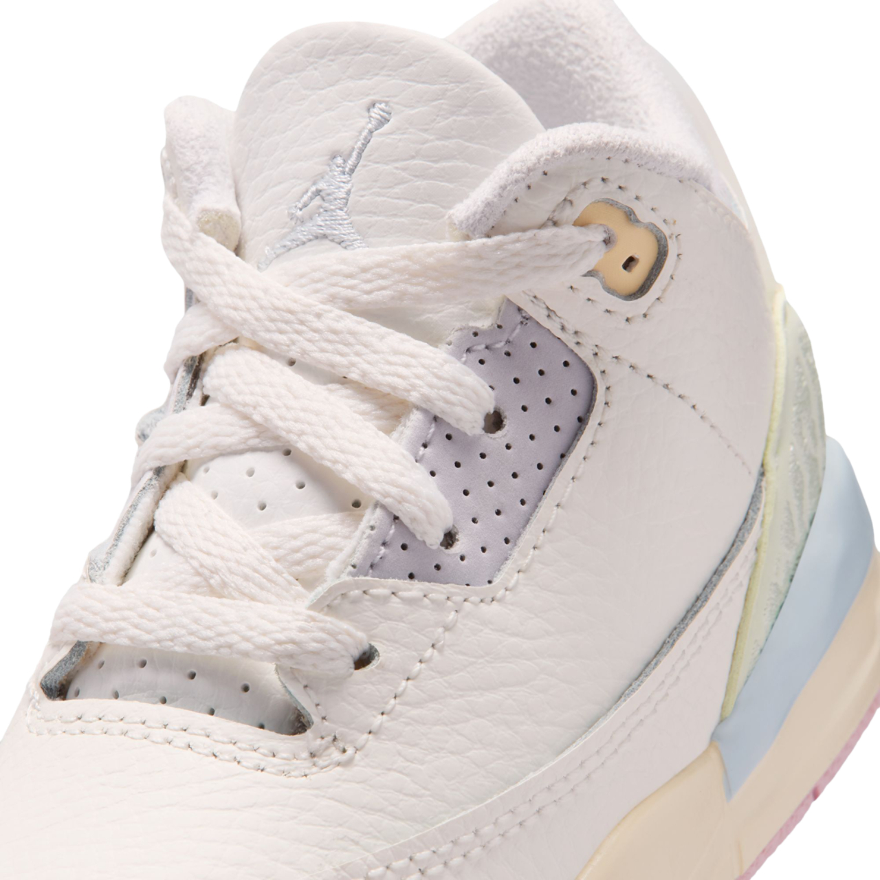 Jordan 3 Retro Image 7 of 7. Tap to open photo gallery.