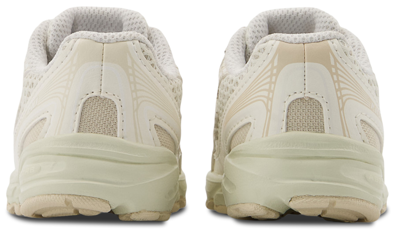 New Balance 740 Image 3 of 7. Tap to open photo gallery.