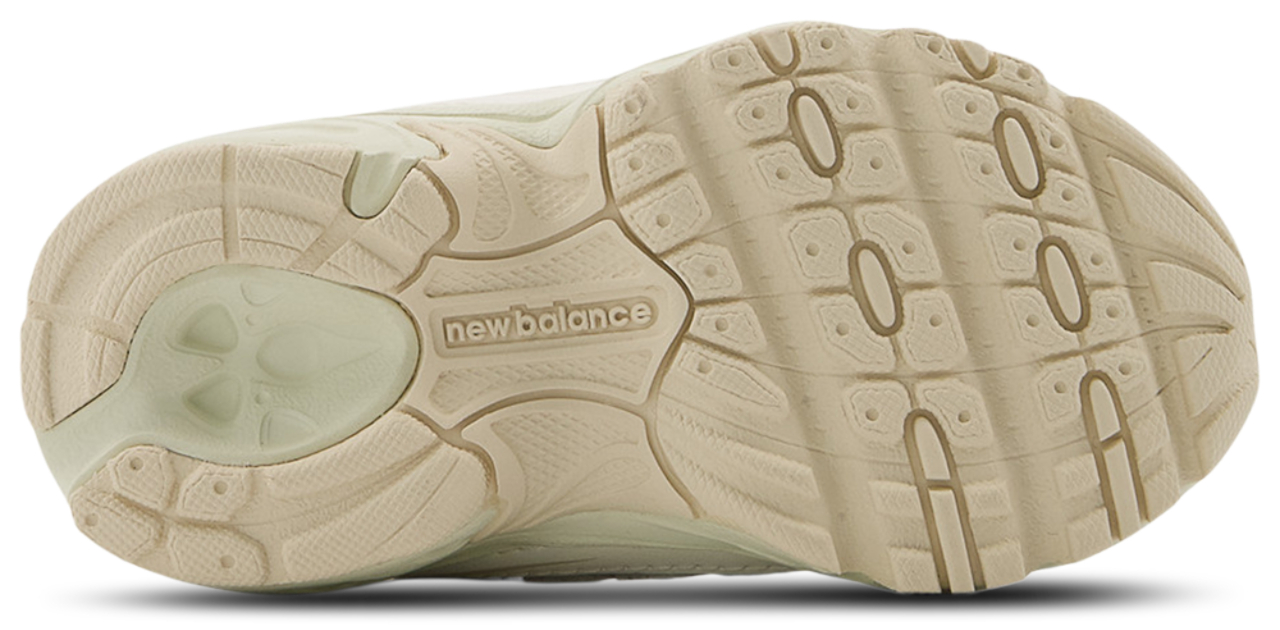 New Balance 740 Image 6 of 7. Tap to open photo gallery.