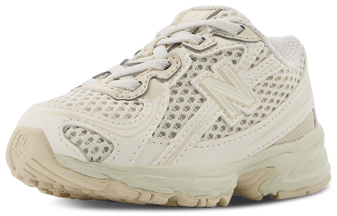 New Balance 740 Image 7 of 7. Tap to open photo gallery.
