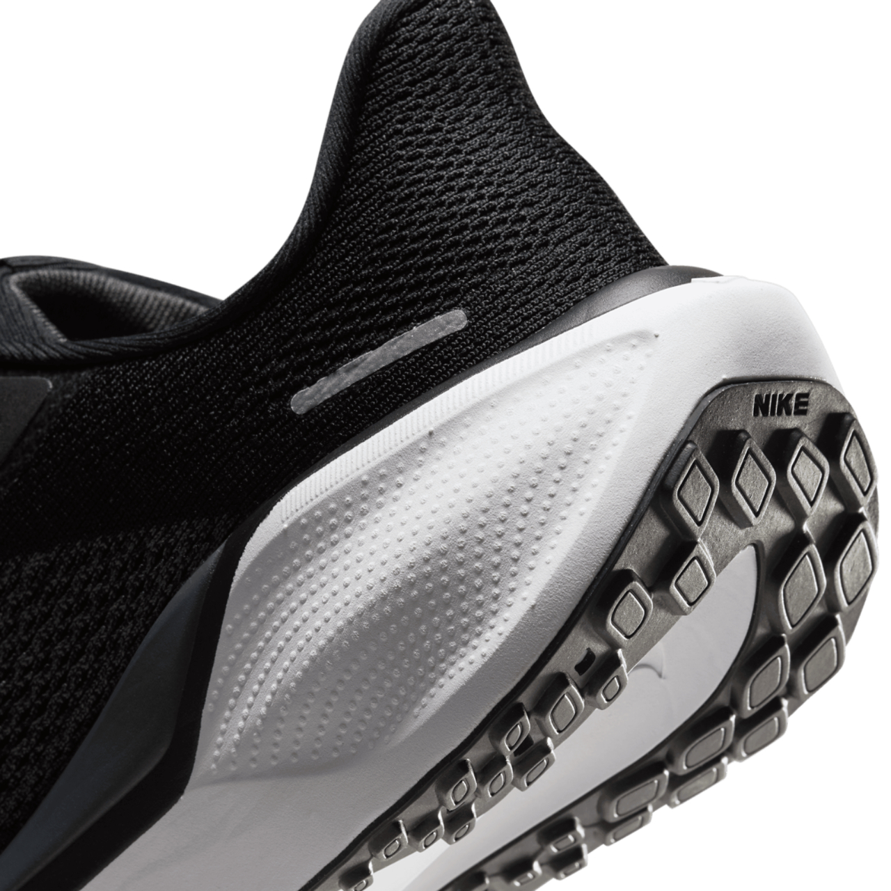 Nike Pegasus 41 Image 8 of 8. Tap to open photo gallery.