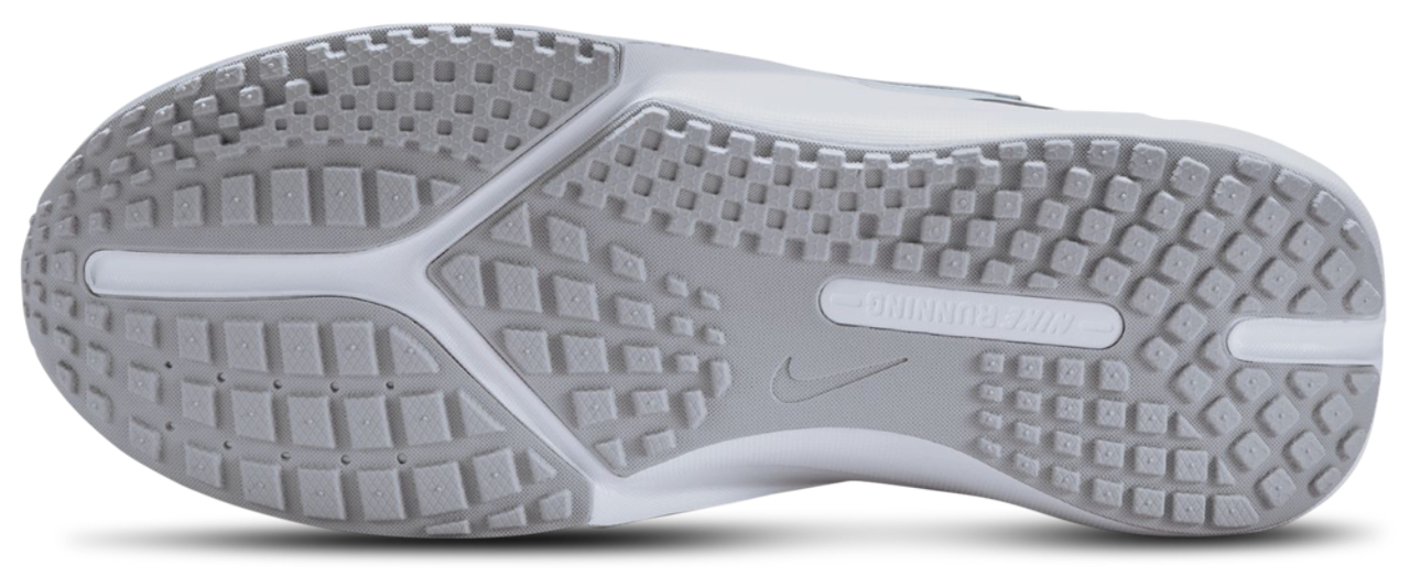 Nike Sonic Fly Image 6 of 8. Tap to open photo gallery.