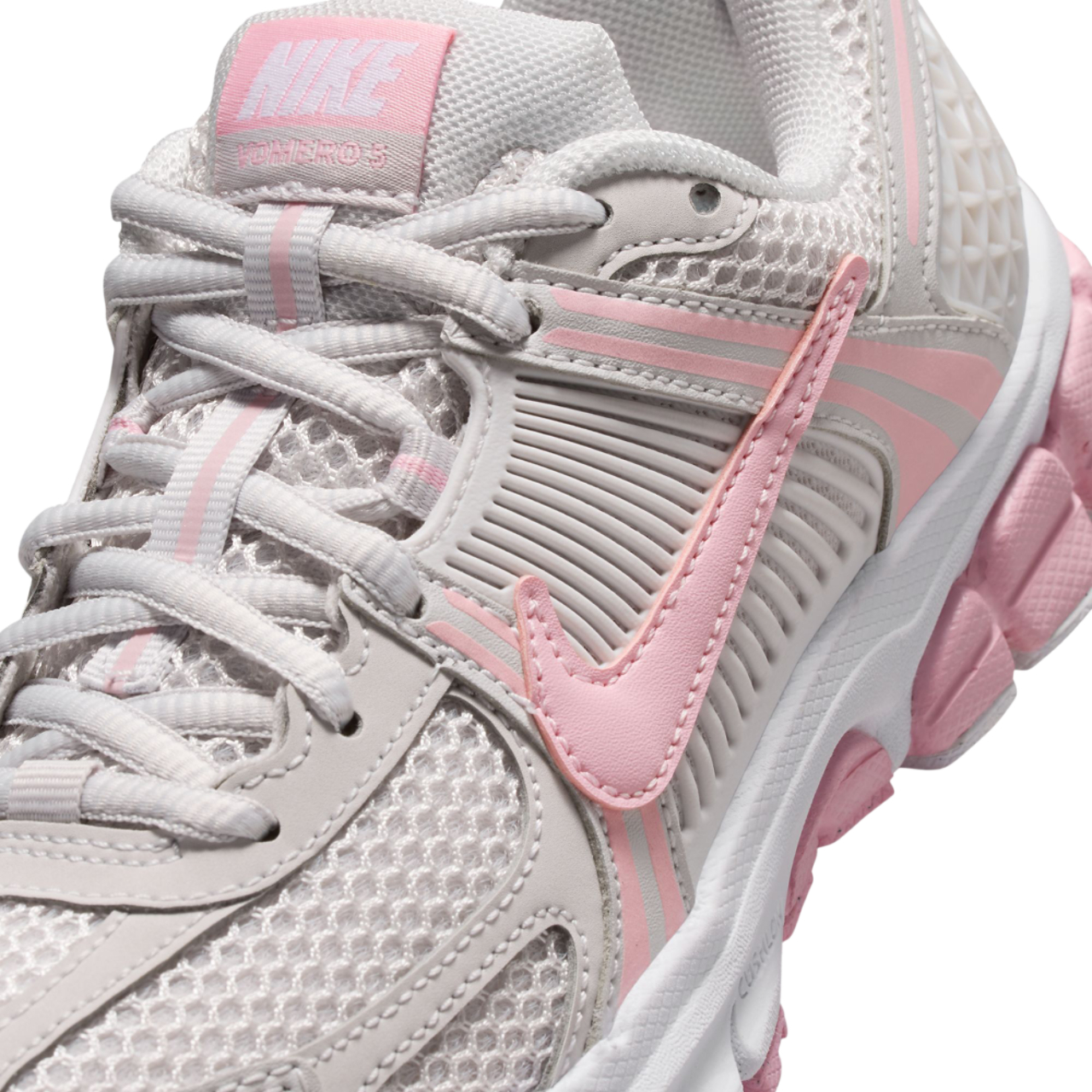 Nike Zoom Vomero 5 Image 7 of 8. Tap to open photo gallery.
