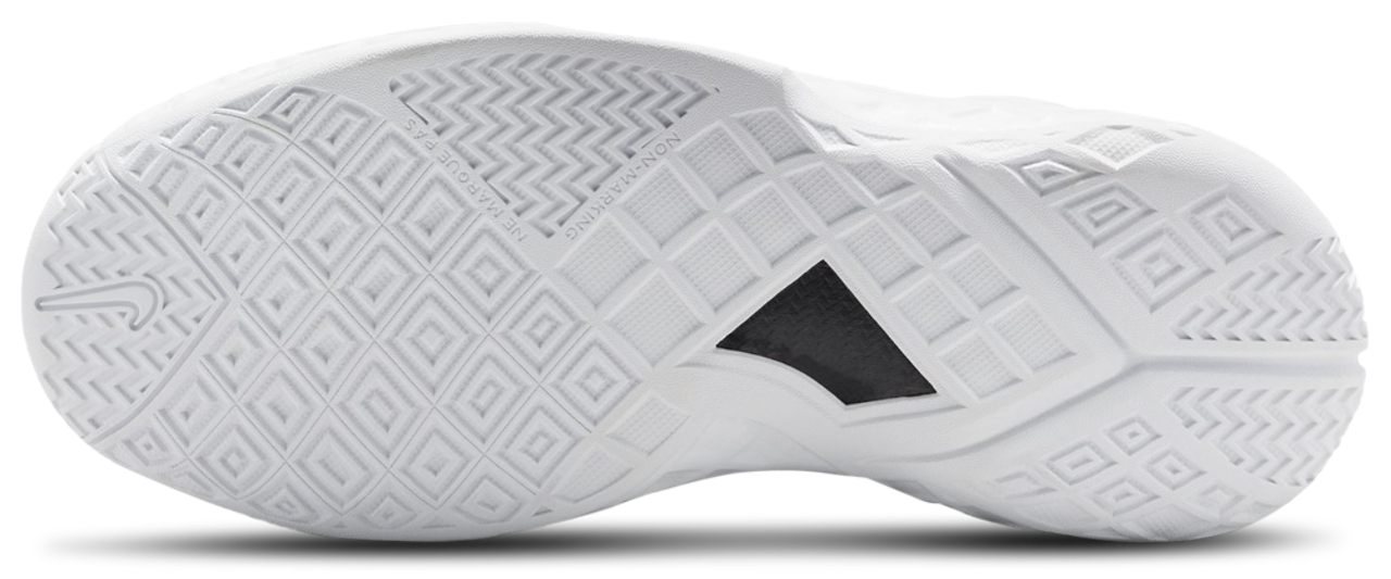 Nike Kobe 3 Image 6 of 9. Tap to open photo gallery.