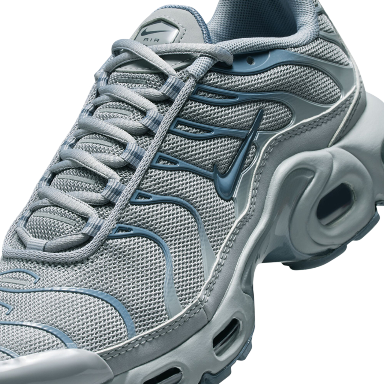 Nike Tuned 1 Image 7 of 8. Tap to open photo gallery.
