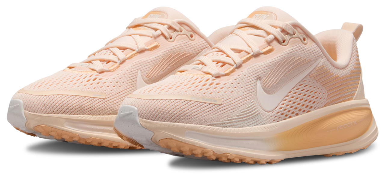Nike Vomero 18 Image 2 of 8. Tap to open photo gallery.