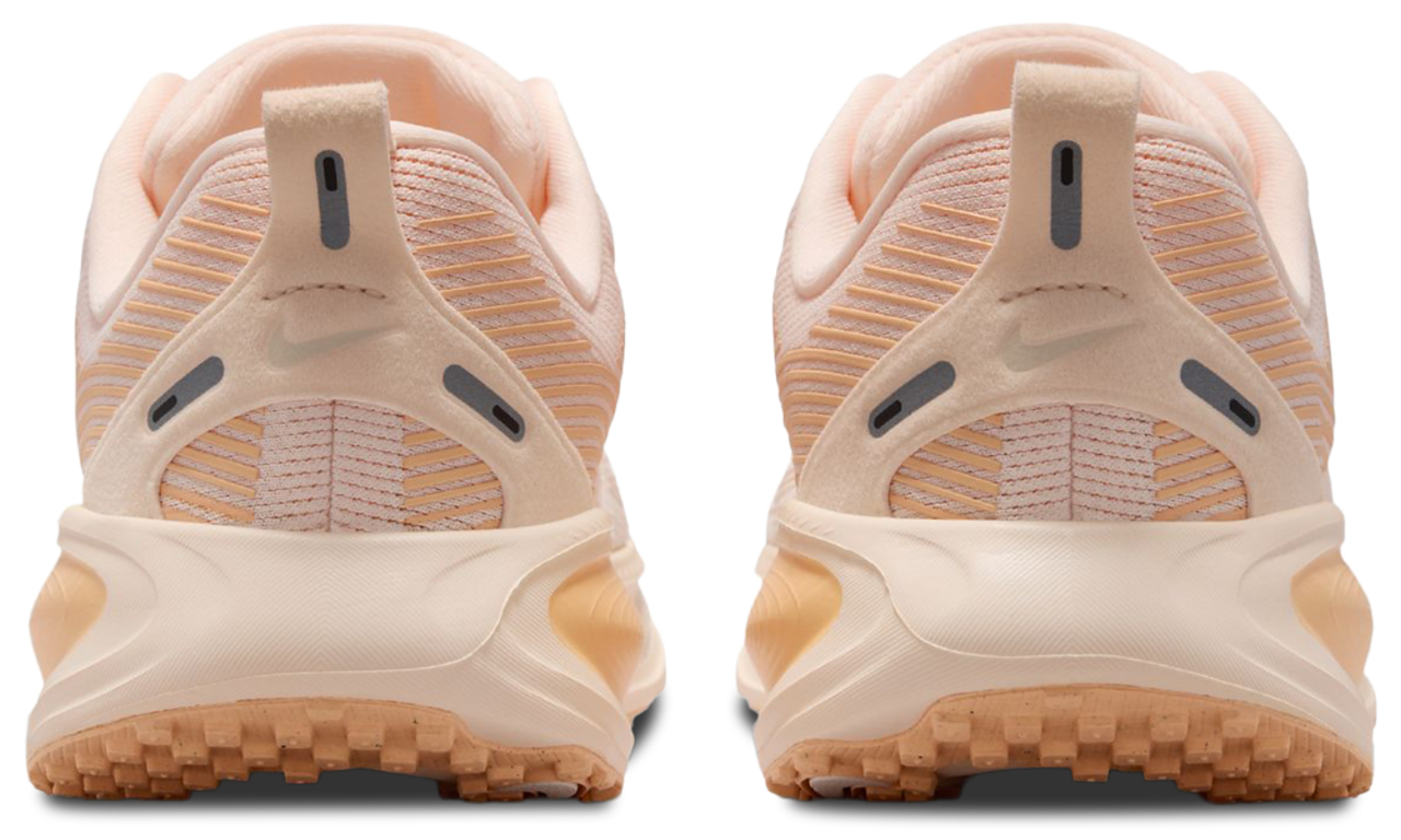 Nike Vomero 18 Image 3 of 8. Tap to open photo gallery.