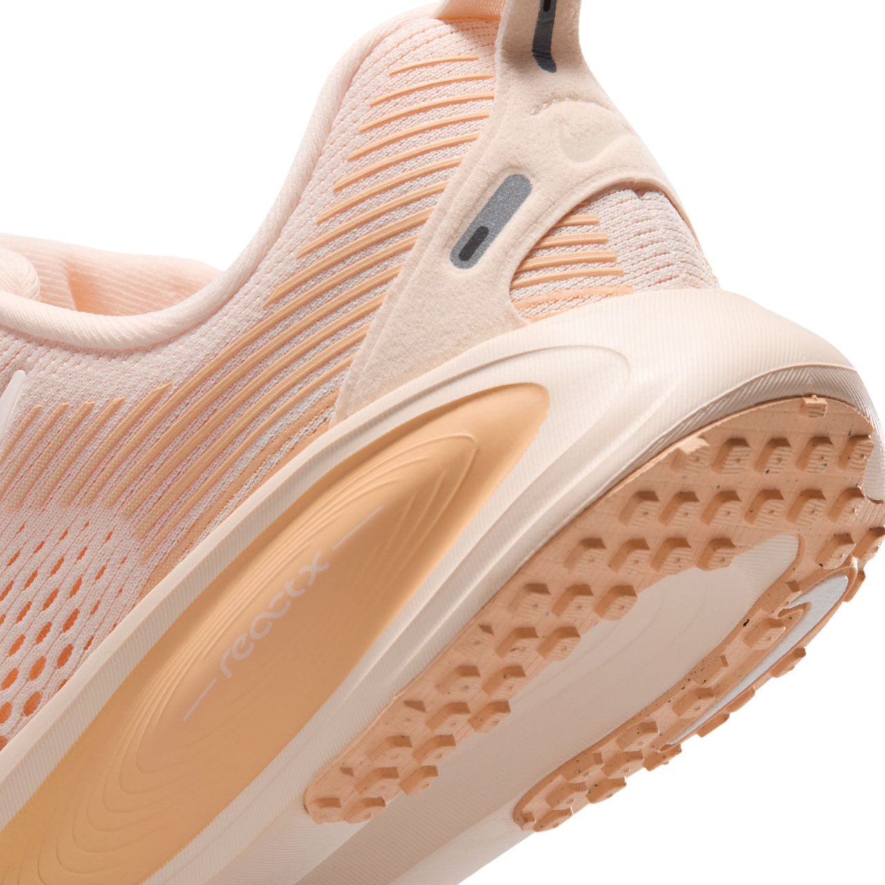 Nike Vomero 18 Image 8 of 8. Tap to open photo gallery.