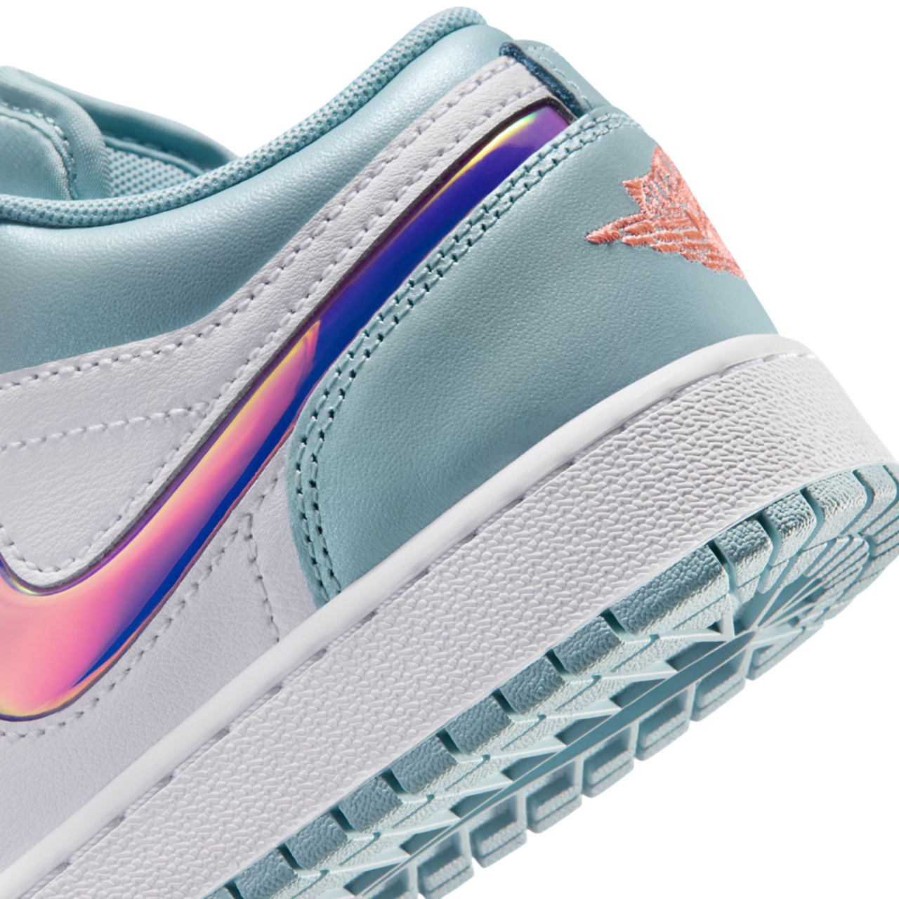 Jordan 1 Low SE Image 7 of 11. Tap to open photo gallery.
