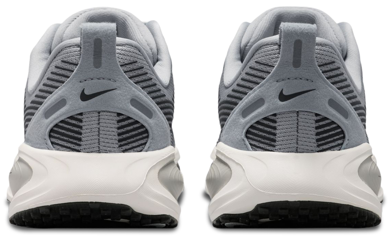 Nike Vomero 18 Image 3 of 8. Tap to open photo gallery.