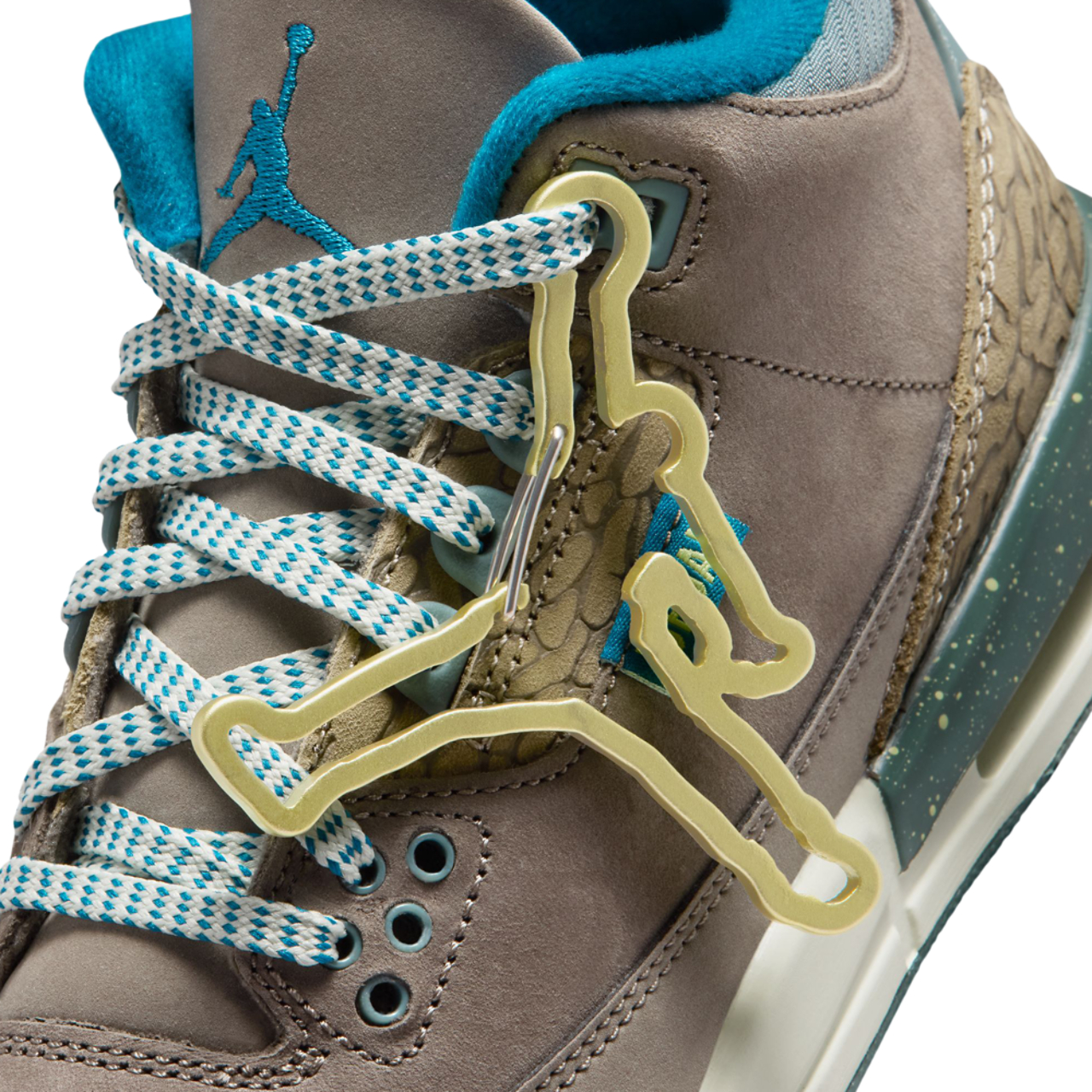 Jordan 3 Retro Image 9 of 11. Tap to open photo gallery.