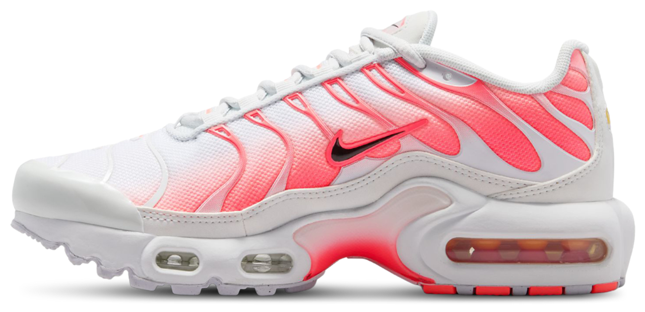 Nike Tuned 1 Image 4 of 8. Tap to open photo gallery.