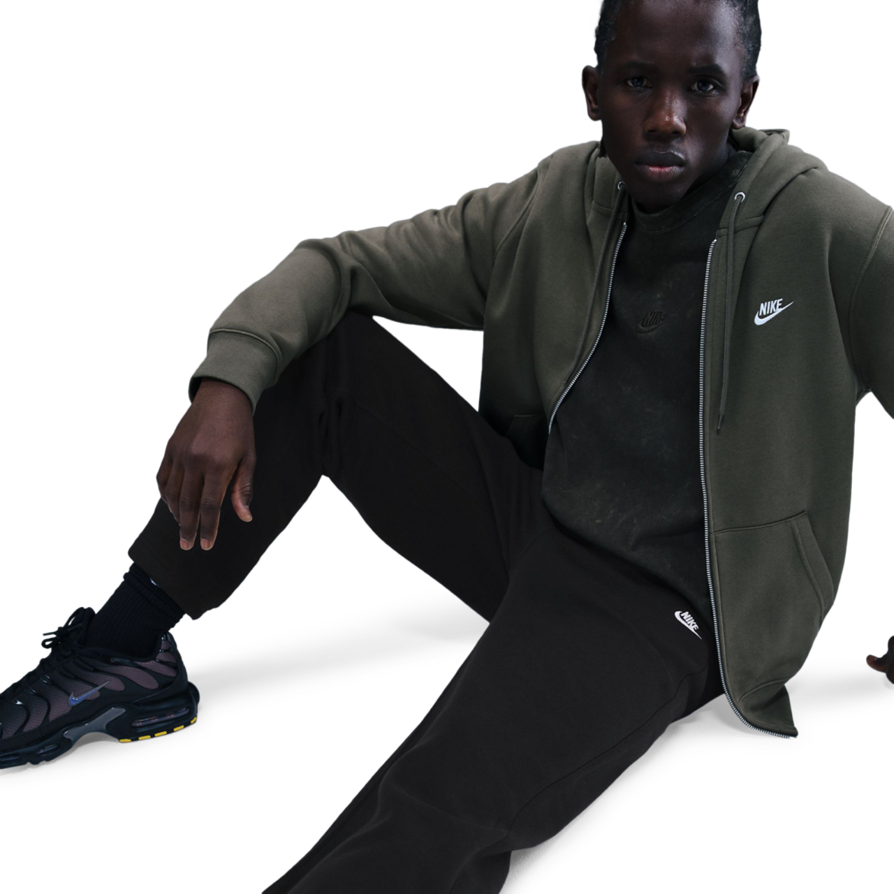 Nike Club Fleece Bungee Trousers Image 2 of 4. Tap to open photo gallery.