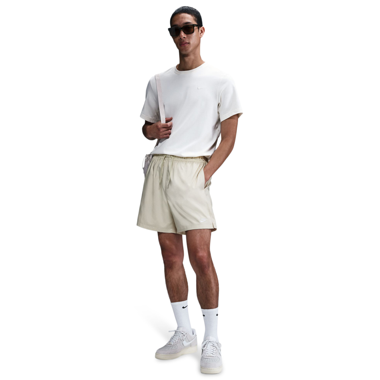 Nike Club Woven Flow Short Image 5 of 6. Tap to open photo gallery.