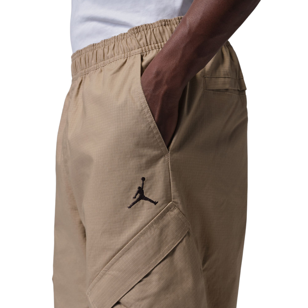 Jordan Flight Utility Pant Image 3 of 8. Tap to open photo gallery.