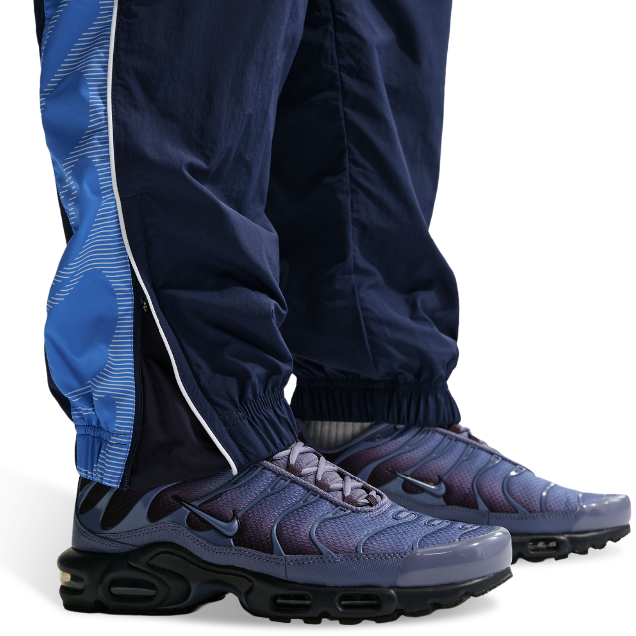Nike Tuned Air Pant Image 5 of 6. Tap to open photo gallery.