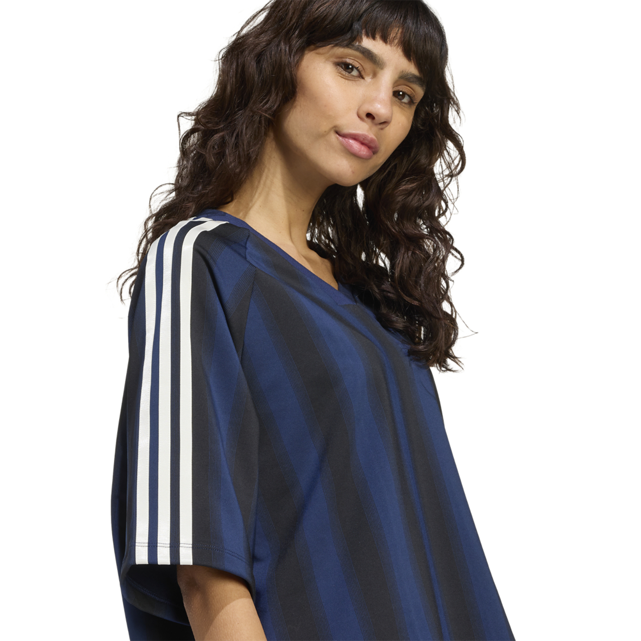 adidas Loose Linear T-Shirt Image 5 of 5. Tap to open photo gallery.