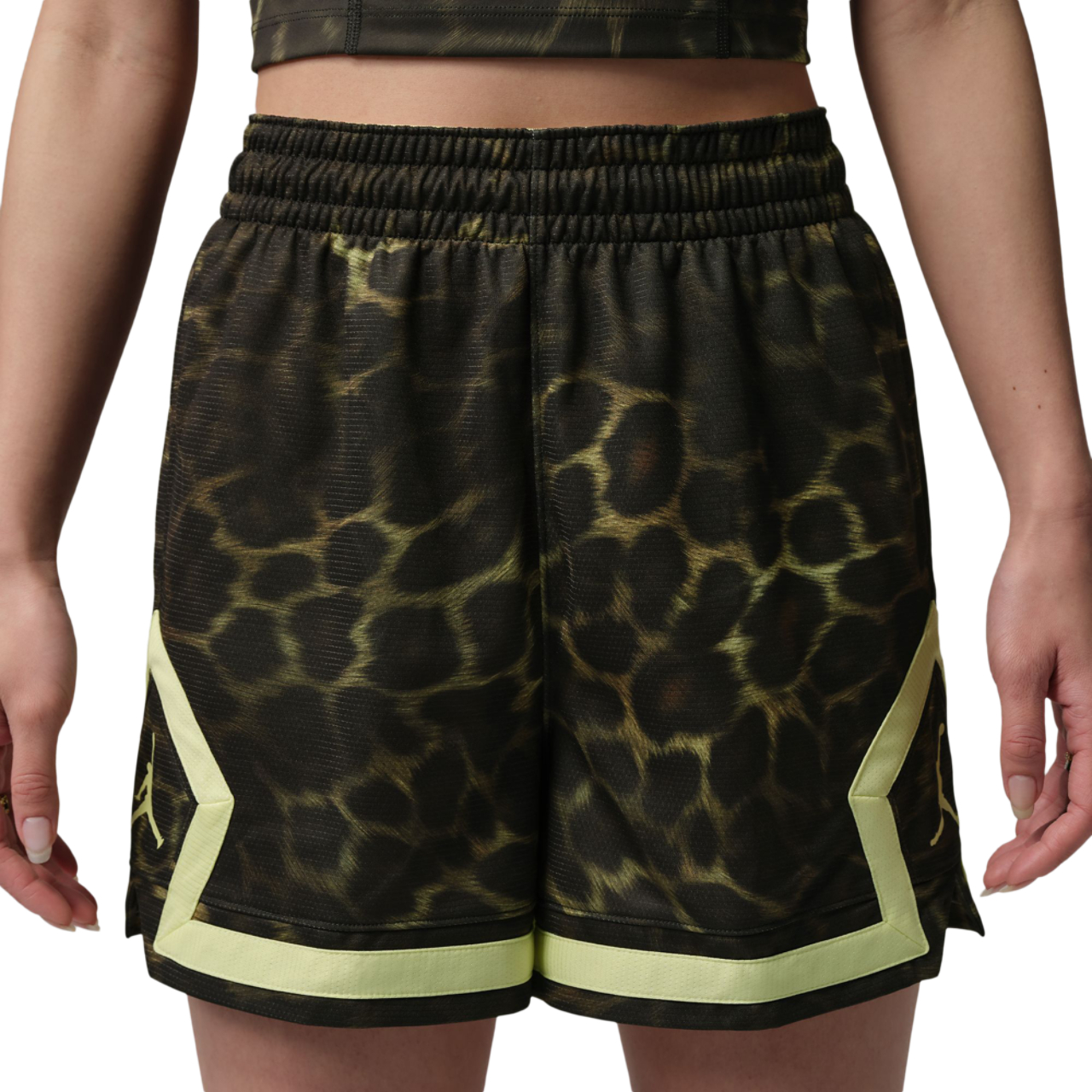 Jordan Sport 4" Diamond Shorts Image 2 of 6. Tap to open photo gallery.