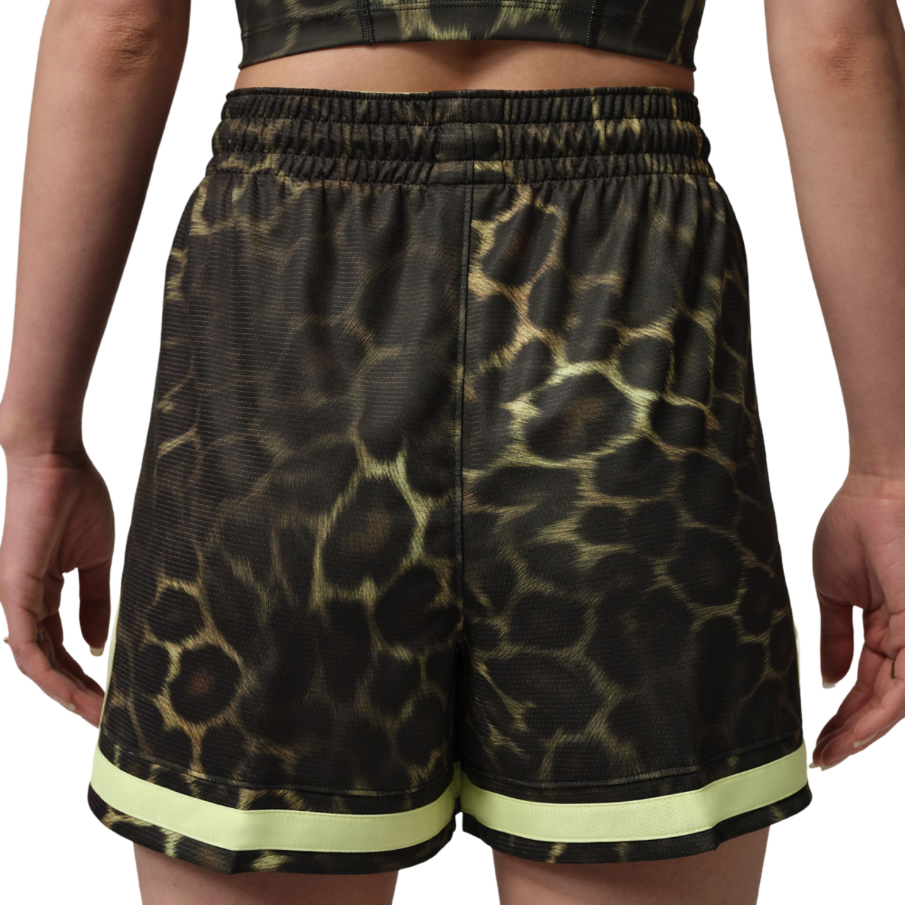 Jordan Sport 4" Diamond Shorts Image 6 of 6. Tap to open photo gallery.